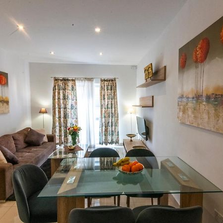 Rua Cosy Apartment Слима Екстериор снимка