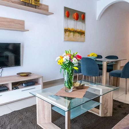 Rua Cosy Apartment Слима Екстериор снимка