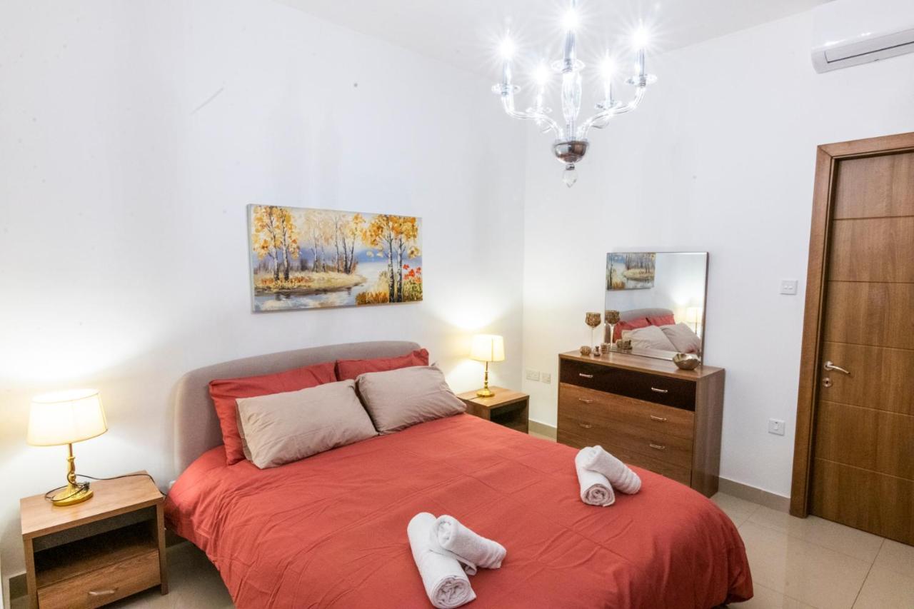 Rua Cosy Apartment Слима Екстериор снимка
